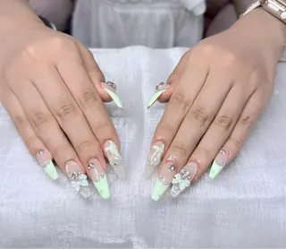 ネイル Lee Nailsのネイルデザイン