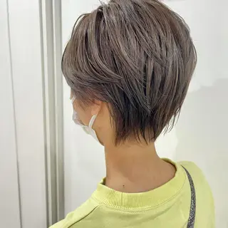 ショート カラー UMEDA FIGAROのヘアスタイル