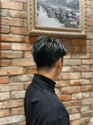 ミディアム ヒロ銀座　　　御徒町所属・ヒロ銀座　小林 透真のヘアスタイル