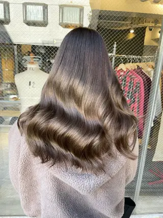 ロング カラー 寺山 佳貴のヘアスタイル