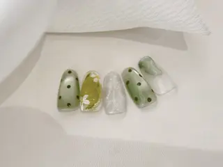 ネイル M+  Beauty Salonのネイルデザイン