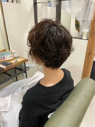 ショート パーマ 艶感暖色カラー /透明感/瀬戸山舞のヘアスタイル