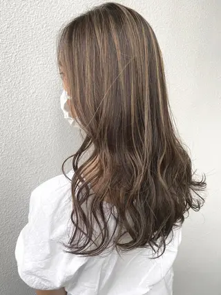 セミロング カラー ブリーチ koheiのヘアスタイル