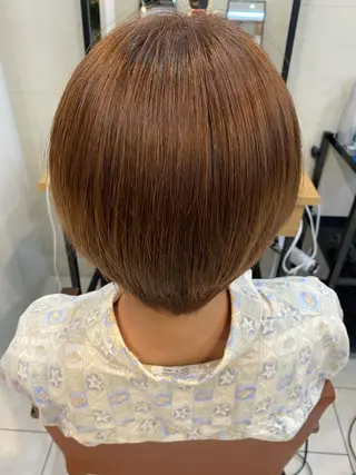 ショート カラー あやめ【顔まわり/レ イヤー/柔らかカラ】のヘアスタイル