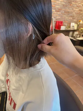 ミディアム カラー 齊藤 衣梨佳のヘアスタイル