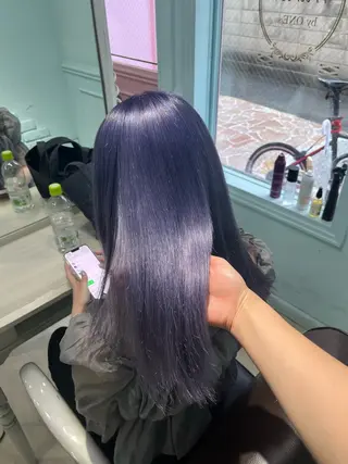 セミロング カラー ヘアアレンジ 🩶【推しハイトーン 】yuzu🩶のヘアスタイル