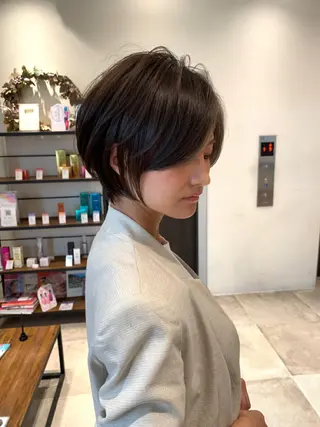 ショート レイヤー/ショート/ 山見陽のヘアスタイル