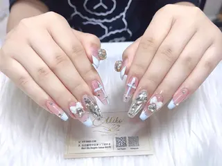 ネイル AKIKO ネイルサロンのネイルデザイン