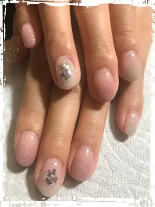 ネイル ECLAT エクラ所属・寺山 千鶴のネイルデザイン