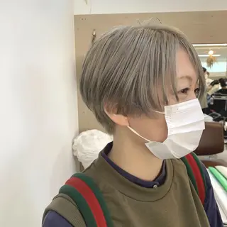 ショート 綿貫 美雪のヘアスタイル