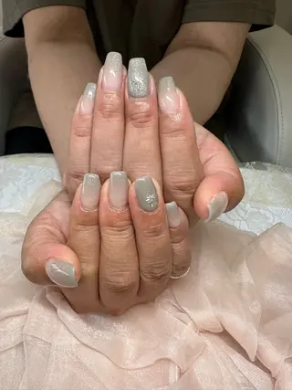 ネイル AOAQUA SHIORIのネイルデザイン