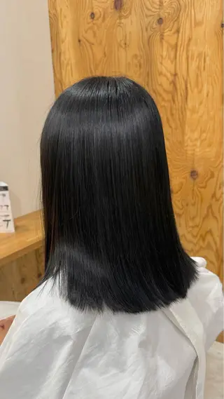 ミディアム カラー DECO HAIR 井上琴愛のヘアスタイル