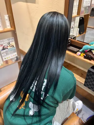 ロング カラー 井上 萌のヘアスタイル