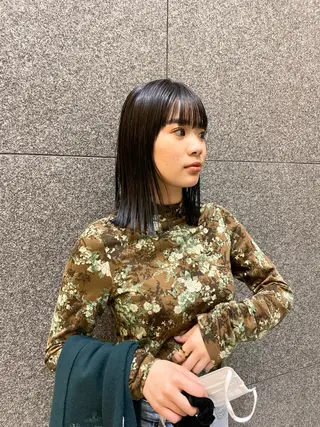 ミディアム デザインカラー/ボブ ブリーチカラー/ユリのヘアスタイル