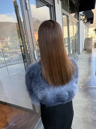 ロング カラー 鵜飼 真伍のヘアスタイル