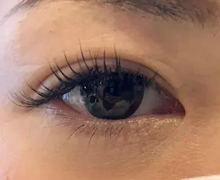 マツエク・マツパ 【デザイナー】田中 美生のヘアスタイル