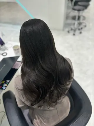 ロング カラー 流行りの透明感カラー ×縮毛矯正🤍ユウのヘアスタイル