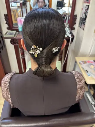 セミロング ヘアアレンジ 桑野 葵のヘアスタイル