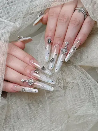 ネイル Maggie Nail🦩のネイルデザイン