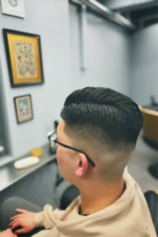 ショート メンズ 池袋メンズパーマ フェード純平のヘアスタイル