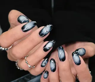 ネイル Pure&Rich Nailのネイルデザイン