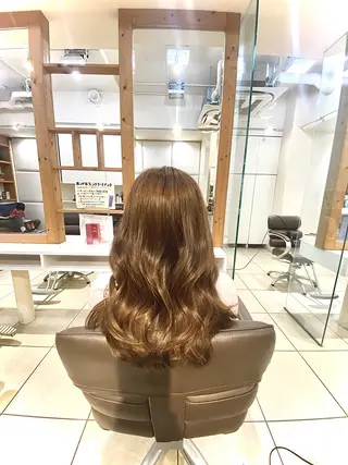 ロング 青山 光のヘアスタイル