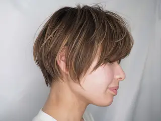 ショート カラー 菅村 勇亮のヘアスタイル