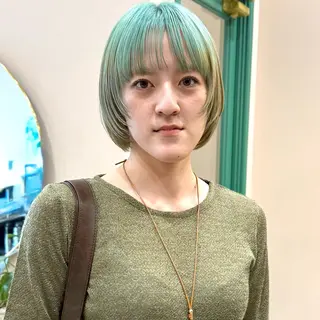 ショート 艶ブリーチカラー✨ ボブレイヤーSakiのヘアスタイル