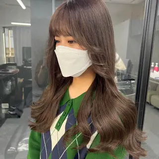 ロング カラー シールエクステ特化 ハイトーン、NANAのヘアスタイル