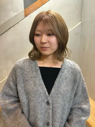 ショート カラー 小西 萌々香のヘアスタイル