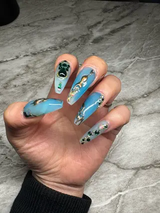ネイル ✴︎:.｡. MAKI.｡.:✴︎のネイルデザイン