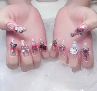 ネイル uu ネイルサロン関内🌼のネイルデザイン