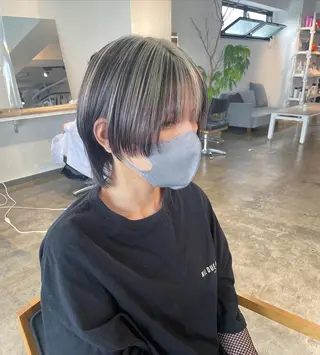 ショート カラー ハイトーン/レイヤー /ケアブリーチ石川治のヘアスタイル