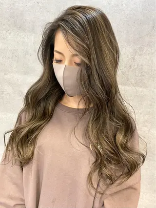 ロング KYOKO 【Bear】のヘアスタイル
