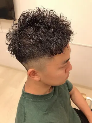 ショート メンズ メンズパーマ波巻き 🌳大森悠登🌳のヘアスタイル