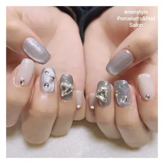 ミディアム 👑enen style👑のネイルデザイン