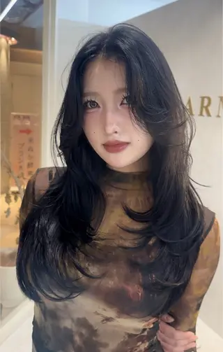 ロング カラー 韓国風レイヤーカラー ライムのヘアスタイル