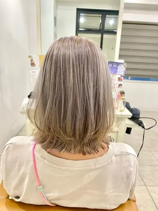 ミディアム カラー 工藤 沙羅のヘアスタイル