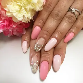 ネイル Petit Fleur所属・青柳 亜梨奈のマツエク・マツパデザイン