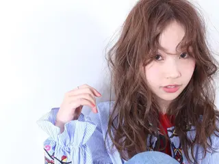 ロング パーマ 具志 真理子のヘアスタイル