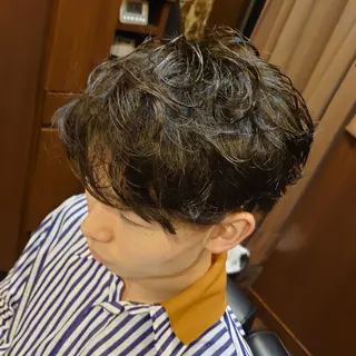 ミディアム パーマ 三浦 凪砂のヘアスタイル