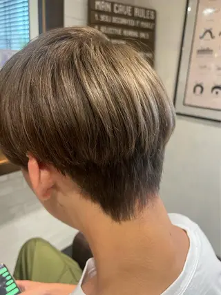 カラー メンズ 個性派/ハイトーン ✨✨　稲吉菜々美のヘアスタイル