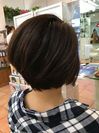ショート カラー 髪質改善 Blumeのヘアスタイル