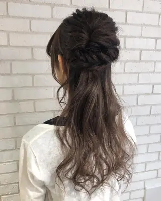 ロング ヘアアレンジ 小島 侑衣のヘアスタイル