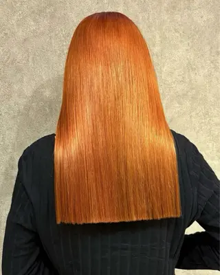 カラー こせ 煌星のヘアスタイル