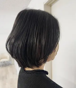 ミディアム 𝓜𝓮𝓛𝓲𝓟 冨樫果楠のヘアスタイル