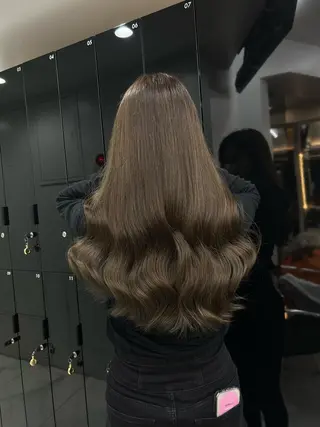 ロング Lapis渋谷　中村 越のヘアスタイル