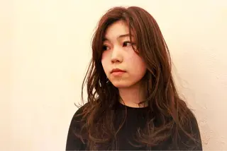 セミロング 所渉/韓国レイヤー /ウルフカットのヘアスタイル