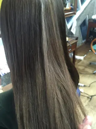 カラー 中村 海のヘアスタイル