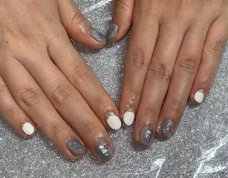 ネイル VIERU 🌈🎀💖のネイルデザイン